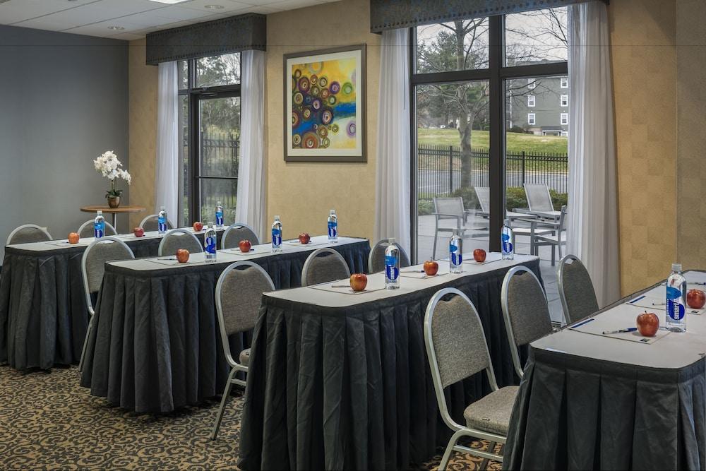 Holiday Inn Express & Suites Laurel Lakes By Ihg Exteriér fotografie