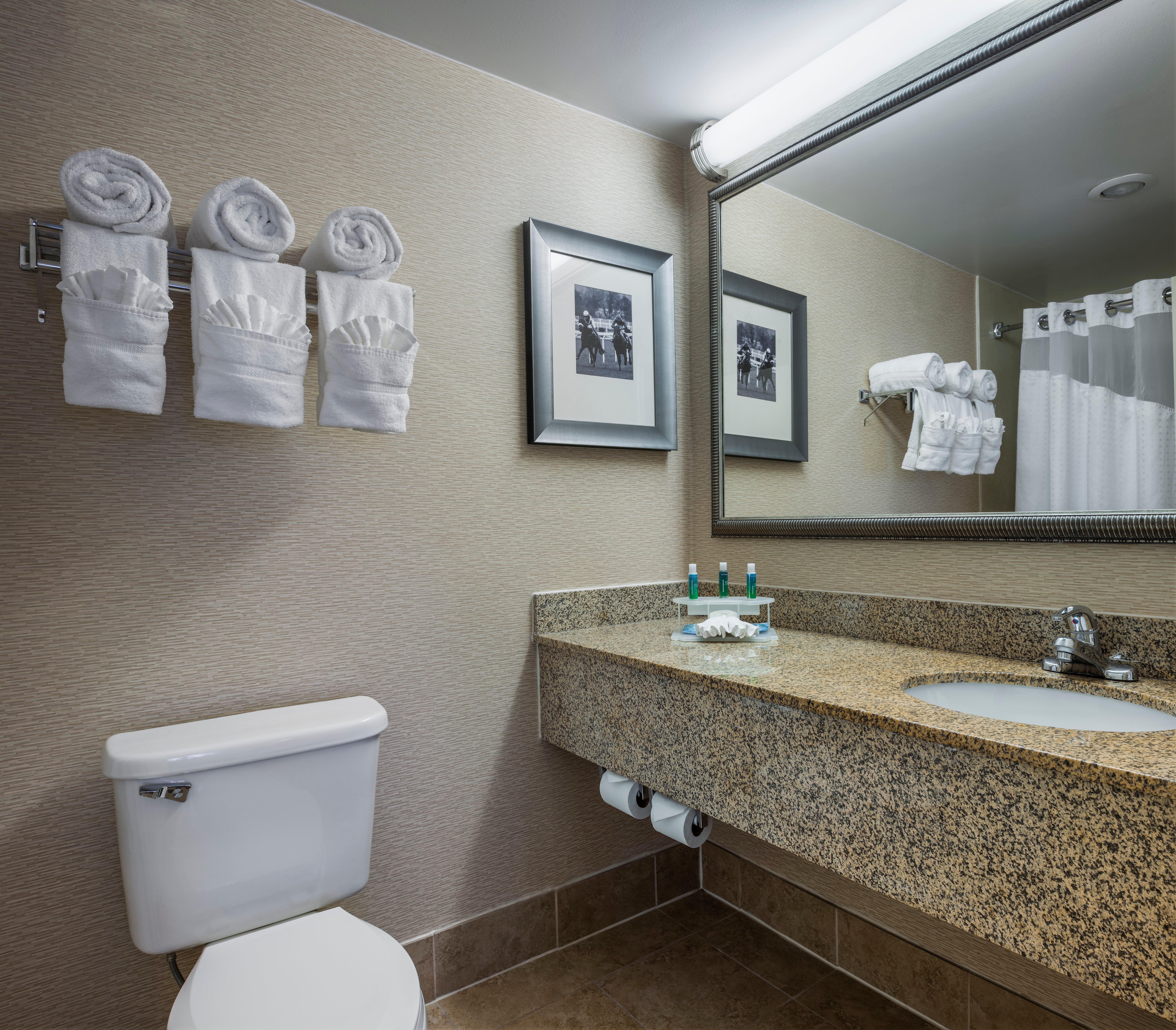 Holiday Inn Express & Suites Laurel Lakes By Ihg Exteriér fotografie